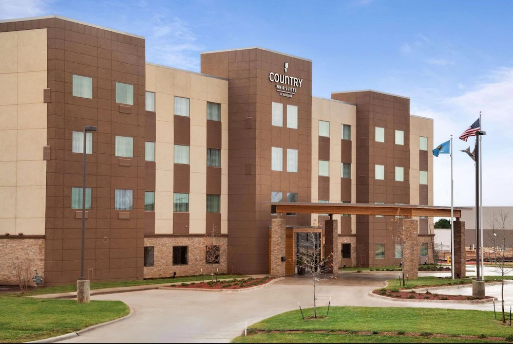 Country Inn and Suites in Enid Oklahoma exterior