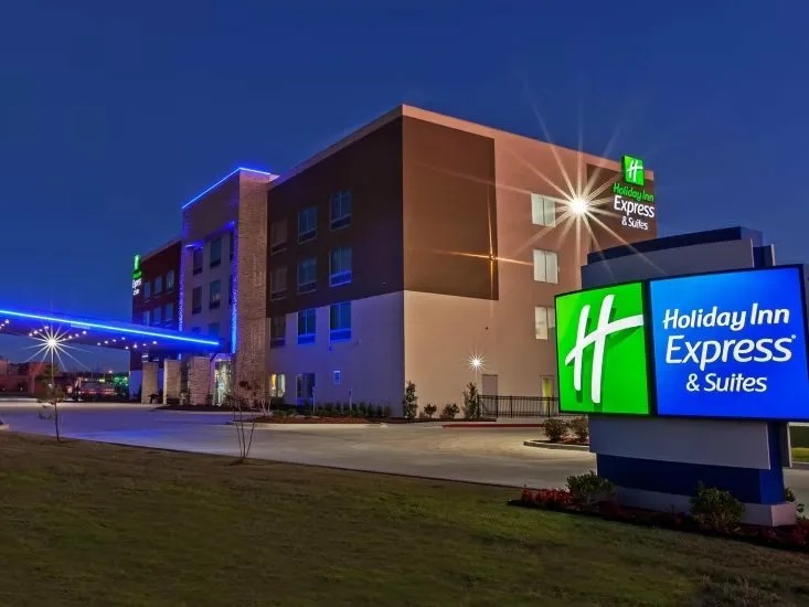 Holiday Inn Express and Suites Tulsa West exterior in Sand Springs Oklahoma — NEXCORE Properties active hotel